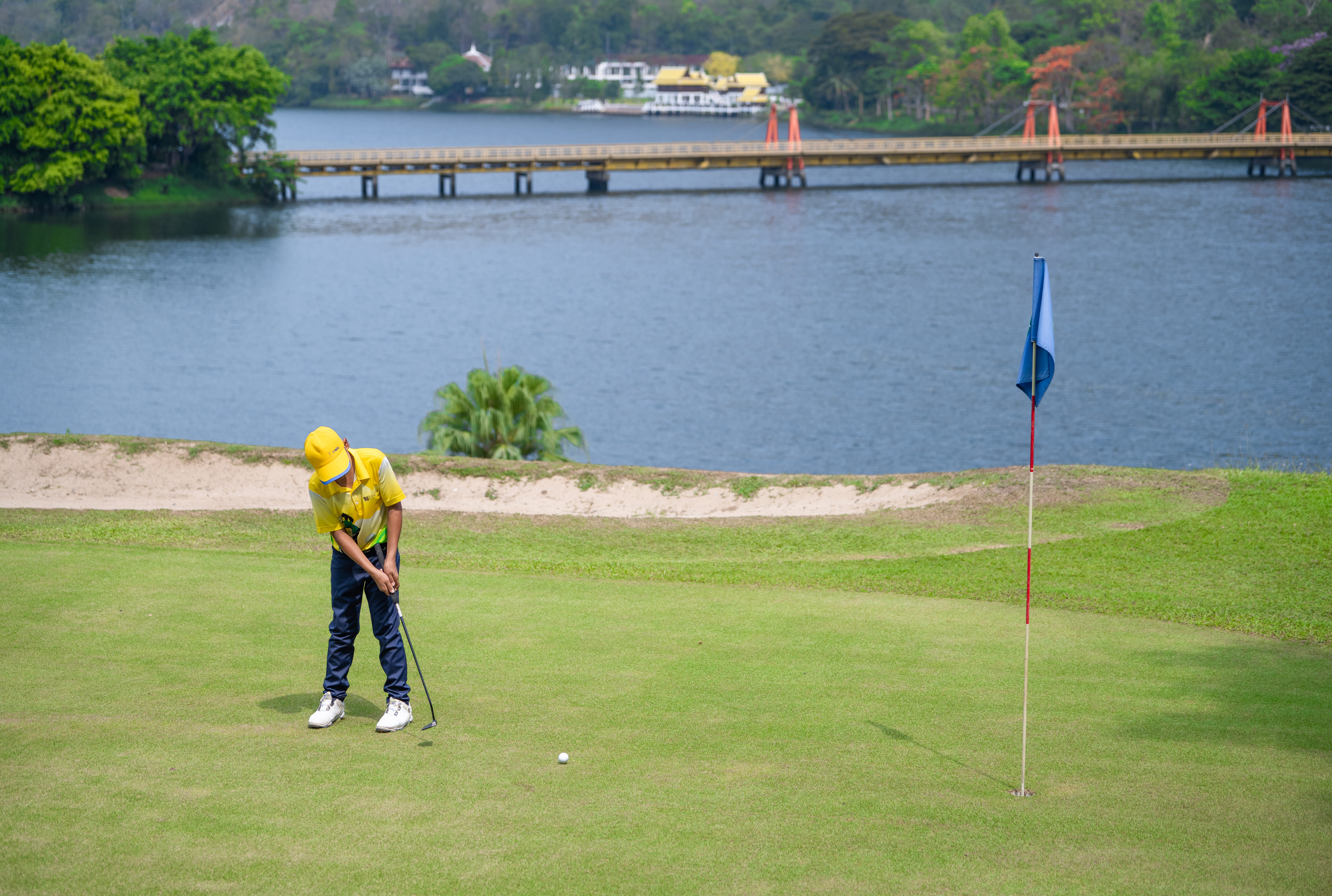 สนามกอล์ฟ