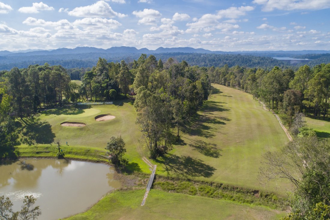 สนามกอร์ฟ